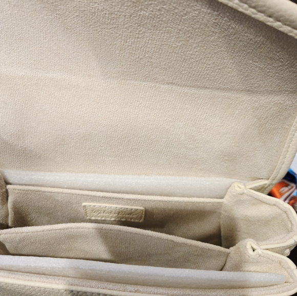 Mélodie Cécile "Le Petit Paris 15" in A Buttercream Color - Picture 11 of 17